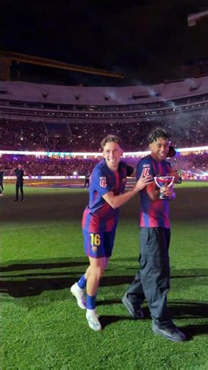 Fermín made sure everyone saw Lamine 🤣 #shorts #fcbarcelona #lamine