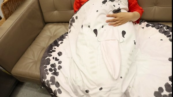 Manta Ray Stuffed Animal Stingray Blanket, Wearable Blanket, Manta Ray Plush Stuffed Stingray, Soft Cozy Ray Throw Cloak Wrap Gifts for Women Adults and Kids Christmas