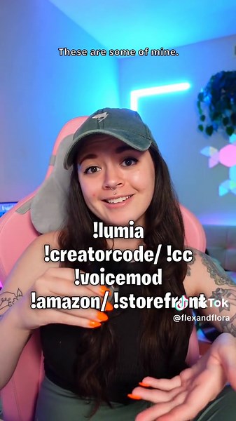 my fave, frequently used chat commands 😎 what are some of yours?! #tipsfornewstreamers #streamertips2023 #chatcommands #twitchcommands