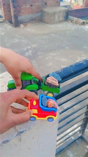 tracter में गिट्टी को रख कर पलट दिया #automobile#tractorvideo#shortsviral🚜🚜🚜♥️