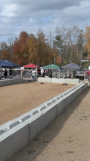 Radio control cars drag racing in the dirt #rc | Attention Car