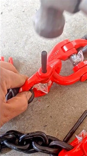 Securely Connecting Heavy-Duty Chain Links Using a Strong Shackle and Pin System #shorts