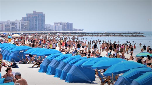 Spring breakers flood to Clearwater Beach amid hurricane recovery efforts