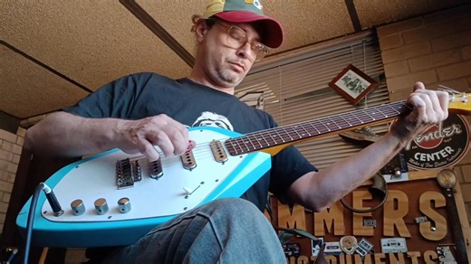 Wiring, last minute emergency fix before gig. 90s Onyx Vox Phantom copy. Rad guitar. With Burns Trisonics. Love it! | Adam Brown Strummer