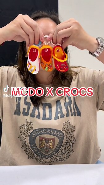 Bata at ang Sarap ng McDonald's at Crocs!