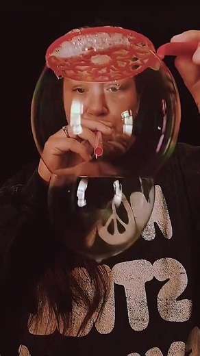 Self taught bubble artist 👩‍🎨 #bubbleart #artistoftiktok #uniquetalent #TheBubbleQueen