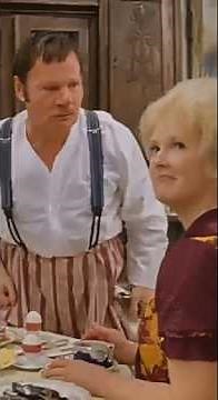 Что то вы на потолок полезли? Да от таких дел полезешь #shorts