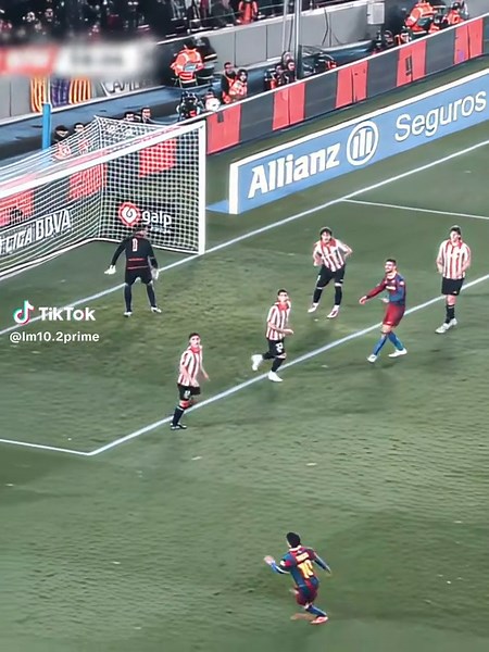 Lionel Messi: The Greatest Dribbler of All Time? ☠️🥶