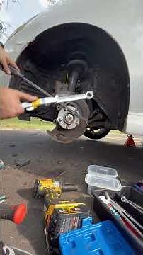 How to replace wheel studs? #mechanic #mazda