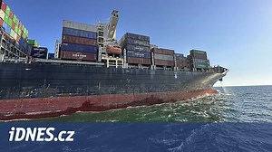 První loď, která proplula ukrajinským koridorem, nyní přicestovala k Istanbulu - iDNES.cz