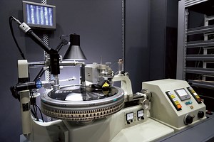 一貫生産で高音質！ ソニーミュージックのレコード工場に潜入！ | 男の隠れ家デジタル男の隠れ家デジタル