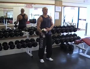 One-Arm Standing Hammer Curl