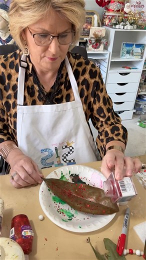 Glittering up magnolia leaves #christmas2025 #magnolia #leaves #diychristmasdecor | T's Kreations & Designs