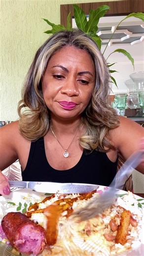 Almoçando
