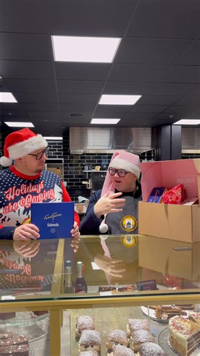 Toppilan K-Supermarketin joulukalenteri! 🎄 luukku 24🎄 Tänään arvotaan yhdelle onnekkaalle Fazerin tuotepaketti ja Fazer X Kalevala keräilyboksi. Kommentoi alle ”Joulumuori” niin oot mukana sen tuotepaketin arvonnassa. Arvonta suoritetaan kommentoijien kesken.😍 Arvonta suoritetaan perjantaina 26.12. ja palkinto tulee noutaa kaupalta.🎄 Oikein hyvää ja rauhallista joulua toivottaa K-Supermarket Toppilan kauppiaat sekä henkilökunta❤️✨ Hox❗️ Emme pyydä arvonnoissa rekisteröitymistä tai henkilötie