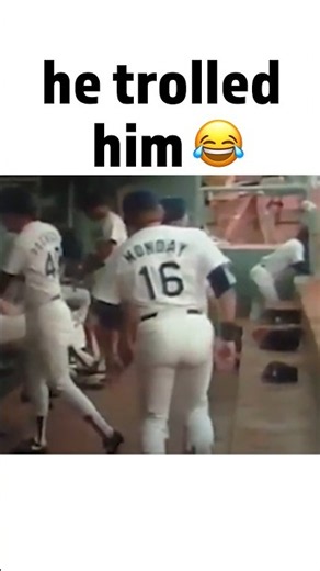 he mocked his manager 😂😂