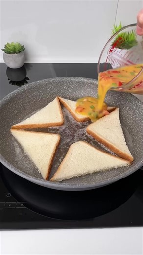 #VNVideoEditor EASY WAY TO MAKE A DELICIOUS BREAKFAST WITH 3 SLICES OF BREAD. INGREDIENTS: ●Butter - 20 g ●Bread slices - 3 pcs. ●Eggs - 3 pcs. ●Salt - 1/2 tsp ●Tomato - 1/4 pc. ●Blue onion - 1/4 pc ●Green onions - 10 g ●Cheese pieces - 3 pcs. (45 g) ●Kerchup - 1 tbsp. l. ●Hard cheese - 100 g ●It's incredibly delicious and very simple!!!● Bon appetit! The recipe in your language is available in the description, 💖🇺🇦🇵🇱🇩🇪🇺🇸🇫🇰🇪🇸🇵🇹🇮🇹🇷🇴 🇷🇸🇭🇷🇱🇻🇸🇮🇨🇿🇫🇮🇸🇪🇩🇰🇳🇴 🇯🇵 🇬🇷