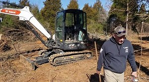 Learning to Operate a Mini Excavator – Beginner Operator Tips