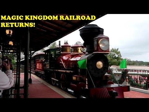 Magic Kingdom Steam Train - Railroad RETURNS at the Magic Kingdom! December 23, 2022