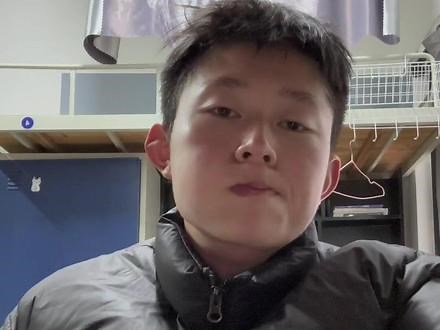 今天有点委屈，昨天转车转一天，晚上还睡了一晚上的木板……#大学生