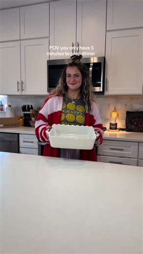 Broccoli Checdar Ravioli Bake Preheat the oven to 375 degrees In a baking dish, combine 2 cups heavy cream, 1 cup chicken broth, 3 cups broccoli, 1 cup cheddar cheese, and seasonings. Mix well. Add ravioli to baking dish, being sure to cover all ravioli in liquid. create a hole in the center and place scoop of cream cheese. Cover with foil and cook in oven for 25 minutes. Remove foil, stir, and sprinkle remaining cheese over dish. #recipe #eastdinner #cookwithme #dumpandbake