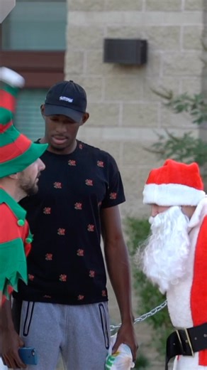 Santa Shocks Strangers With Crazy Talent! 🎅 | BigDawsTv