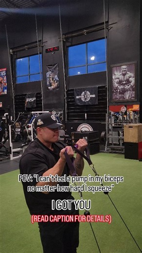 John Le | World Class Transformation Coach on Instagram: "Can't feel the pump in your biceps or ANY muscles, for that matter? Read below 👇 Try these 4 HACKS to improve your pump in the gym: 1️⃣ Drink 1L of water before your workout. This will increase blood flow ✅️ 2️⃣ Add 1-2g of sea salt with your pre-workout meal or drink. Sodium will shuttle the blood TO the muscle 3️⃣ Consciously BREATH oxygen in and out of the muscle during exercise. The power of the breath allows for optimal blood flow 4