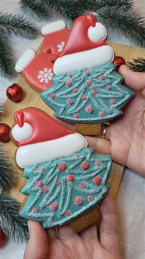 Cookie Icing Lab | Royal Icing Tutorials | Cookie decorating: step-by-step icing Christmas tree #cookiedecorating #royalicing #cookieart #sugarcookies #christmastreecookie... | Instagram