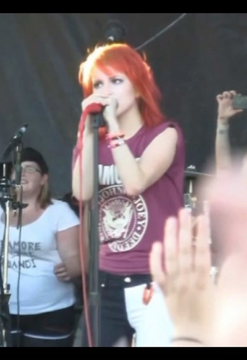 Paramore's Hayley Williams: An Unforgettable Live Performance