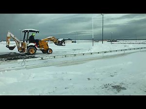 JCB MINI CX BACKHOE SNOW PLOWING IN ICELAND