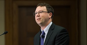 Daniel Raimi’s The Fracking Debate provides evidence, context around shale revolution