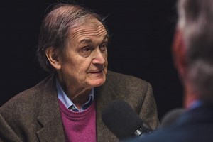 Celebrated cosmologist, Sir Roger Penrose, is challenged to believe in the God that Stephen Hawking denied - Premier Christian News  |  Headlines, Breaking News, Comment & Analysis