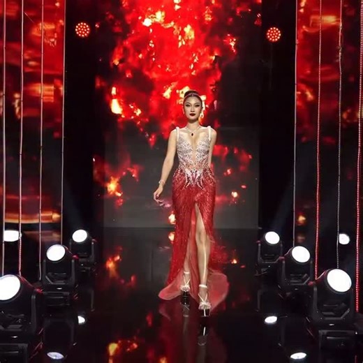 Pageant Empire Indonesia on Instagram: "PERFORMANCE TUAN RUMAH Miss Cosmo Vietnam 2025 @hoangphuonglinh_official #MissCosmo2025 #PageantEmpire"