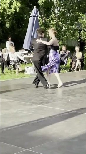 Universitango.com - Pablo & Ludmila - Milonga Steps