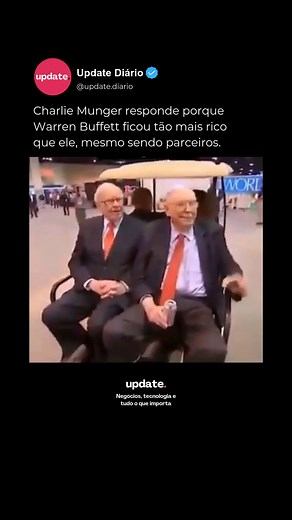 582K views · 10K reactions | Charlie Munger (1924–2023) foi muito mais que o braço direito de Warren Buffett. 易 Vice-presidente da Berkshire Hathaway, defensor do *value investing* e mestre da racionalidade nos negócios, ele inspirou gerações com sua clareza, disciplina e visão estratégica. Além dos investimentos, também deixou um legado de filantropia — e lições que seguem vivas. | Update Diário | Facebook