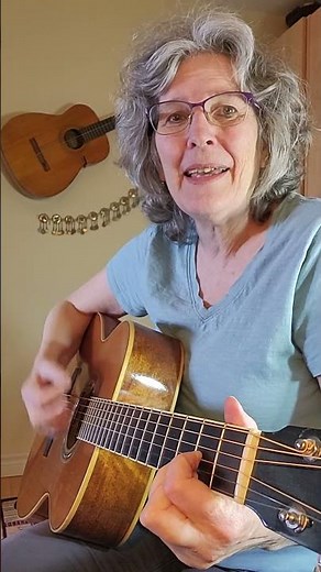 Simple strum for 4/4 DDUDDU #easyguitar #wagonwheel