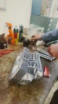 VW 1600cc Engine rebuild - Pistons and Heads Time lapse #aircooled #vwbug #1600cc