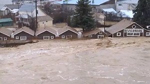 Inondations en Colombie-Britannique : des milliers d'habitants évacués