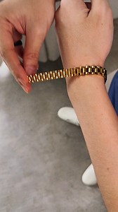 Complete your outfit with eye-catching jewels to make your look pop💛 Shop New Arrivals >www.plenty.my ✨ Free Shipping ✨ On Sale - Daily Surprise until 11:59pm ✨ Over 580 jewels | Plenty Jewelry MY