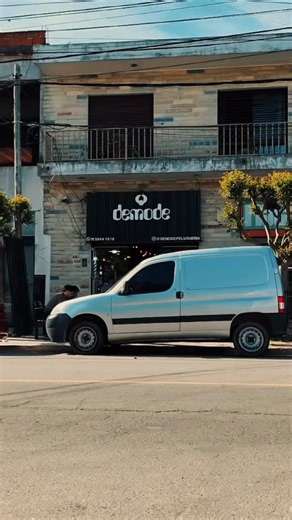 demode on Instagram: "🗓️Estamos de lunes a sábados. ⏰Horarios: 10hs a 20hs. 📲Podes reservar o venir. 📍Estamos en Av.tucuman 451. 👉🏼 Tu look tu estilo tu flow👈🏼 #barbershop #barber #demode"