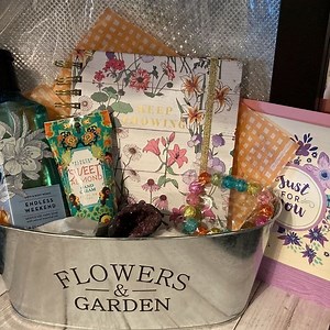 Mother’s Day Gift Basket: Bath & Body Works Endless Weekend, Bracelet & More