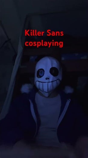 Cosplaying as killer sans that look like chara with the knife