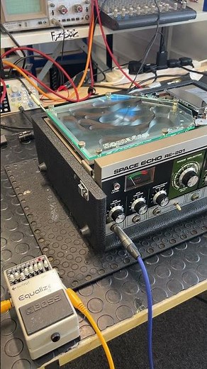 Tips and tricks from the Soundgas Workshop: Always use a buffer with your RE-201 Here we’ve used a