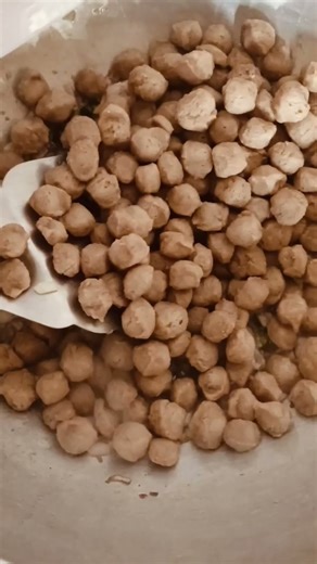 sare gareeb ho 😜😜 #comedy #funny #food #cooking #explore #shortsvideo