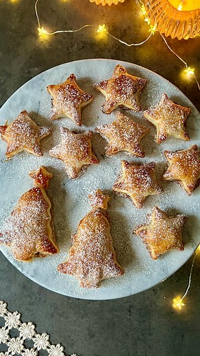 192K views · 83 reactions | Easy puff pastry Christmas Star and Christmas Tree ⭐️ All you need is: 2 puff pastry sheet Chocolate of choice 1 egg Powered sugar Prepare as seen in the video and bake for about 15 minutes at 200°C Shop my reel on my Amazon storefront link in my Bio懶 Enjoy! @inspo_by_rio_  #easyrecipe #christmasideas #christmasdesserts #sweets #christmassweets #christmasbaking | Inspo_by_rio | Facebook