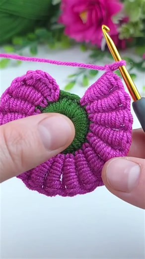 Easy Crochet Flower Pattern Tutorial for Beginners