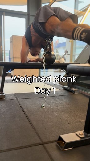 Same mission: stop training abs like it’s 2010. If we want growth, we need tension load. For this one, I had to get creative: elevated plank, 16 kg strapped to the waist. And I’m sure there are tons of variations you can build from this. I’ll keep testing them and give you the honest feedback once I know what’s worth keeping. #abs #corestrength #weightedabs #calisthenics #projectmonster #watchme | Anis Achkar