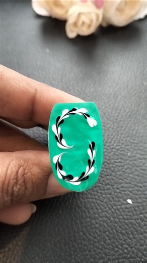 without tools easy nail art🧷😱 #youtube #nailart #nails #viralshorts #shorts