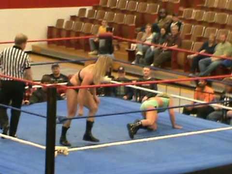 WLW Three Way Tag Match - Swanson, Hennig, Mendez