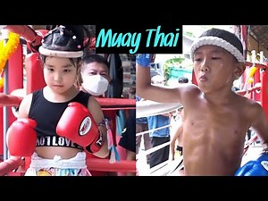 รีนะปะทะแสนแสบโหดแค่ไหนก็ต้องสู้รีนะกล่าวRIINA(Girl)!Muaythai勇気100%！ムエタイ